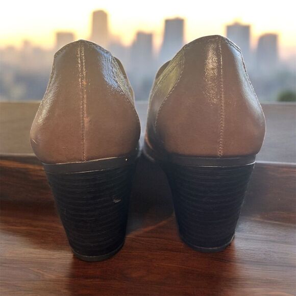 Women’s 8M Natural Soul Naturalizer Brown Bootie Buckle Shoe Stacked Heel - Picture 4 of 5